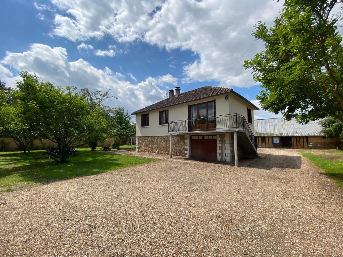 Maison Chaleureuse Avec Un Grand Jardin La Bonneville Esterno foto